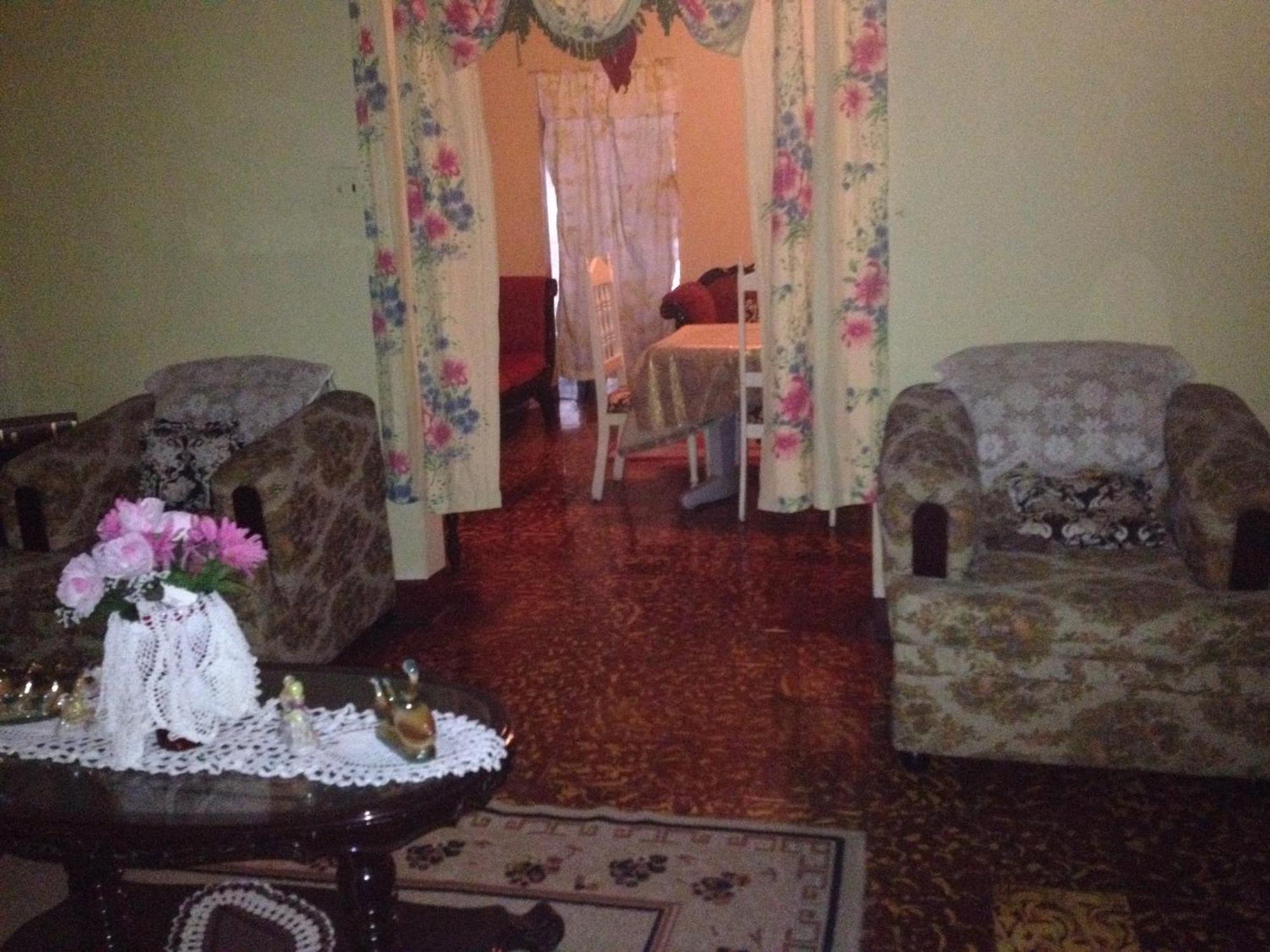 Kingston Airport Bed And Breakfast Esterno foto