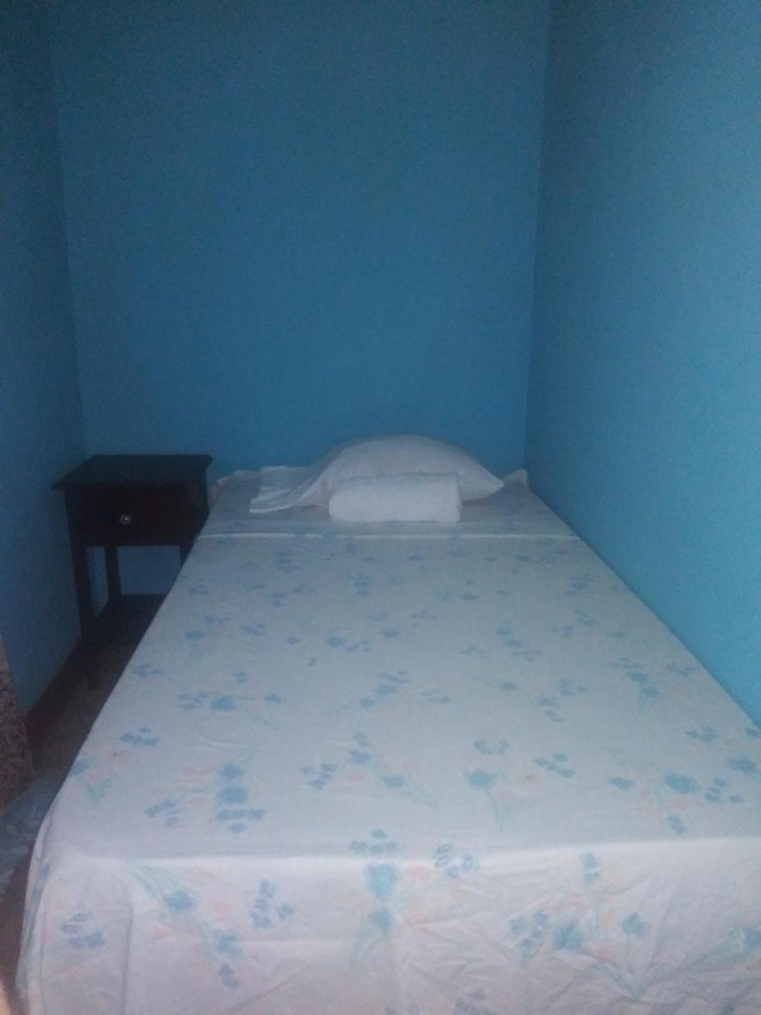 Kingston Airport Bed And Breakfast Esterno foto